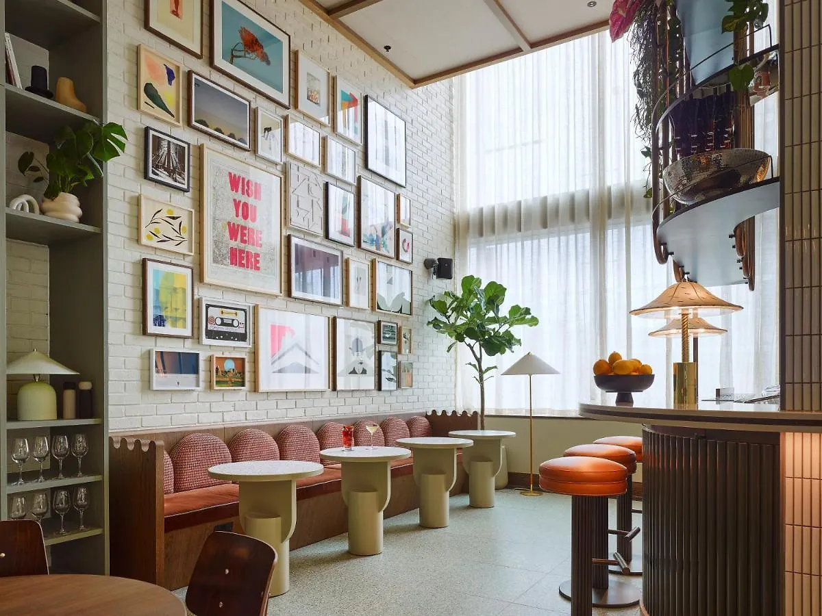 Tribe London Canary Wharf Hotel