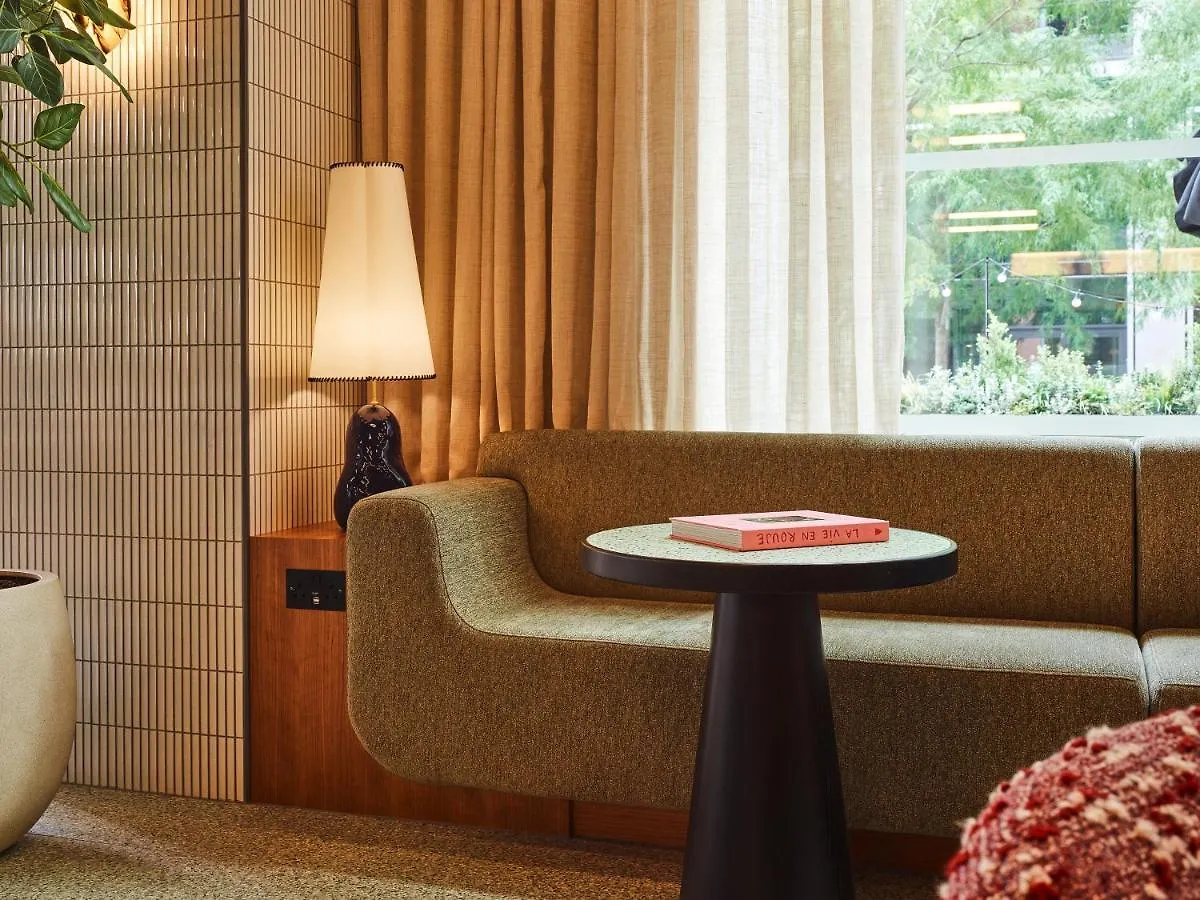 Tribe London Canary Wharf Hotel