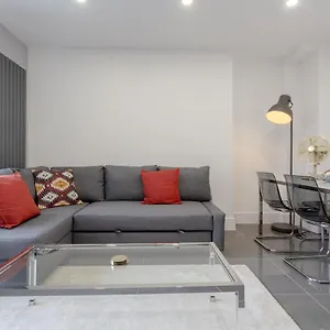 Apartment Gorgeous Duplex Near Canary Wharf, Excel & O2, London